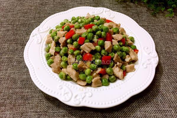 豌豆炒肉丁的做法图解10