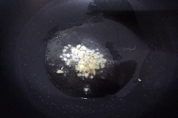 豌豆炒肉丁的做法图解5