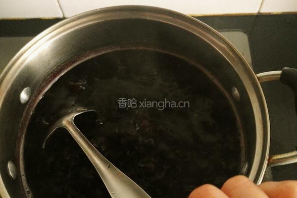 黑豆黑米粥的做法图解6