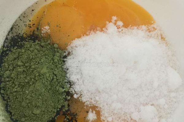 电饭锅抹茶蛋糕的做法图解1