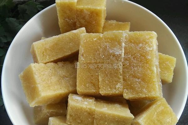 鳕鱼炖冻豆腐的做法图解1