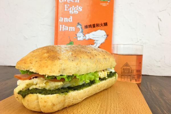 绿鸡蛋火腿三明治