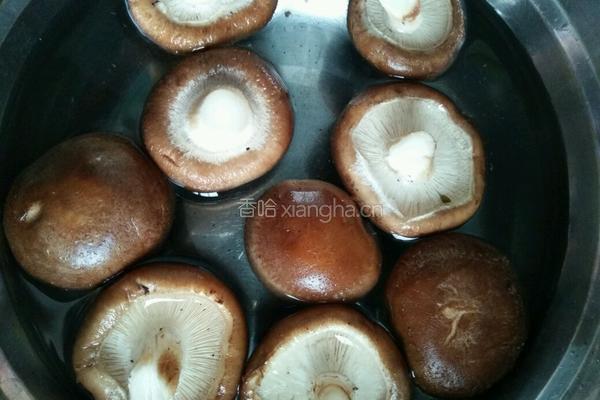 想哭排骨的做法图解1