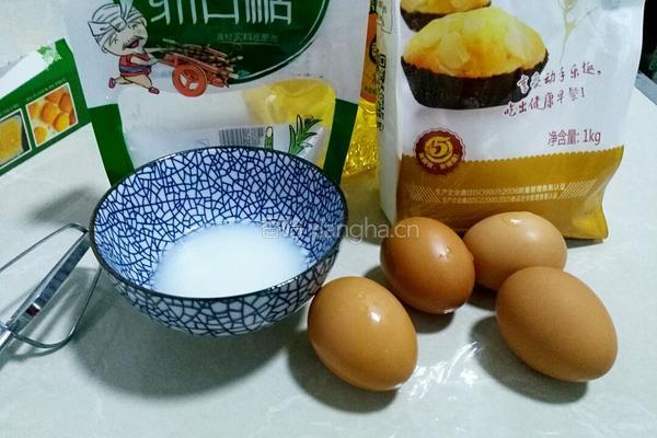  南瓜泥蛋糕卷的做法图解1