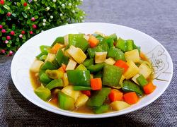 杏鲍菇炒彩椒