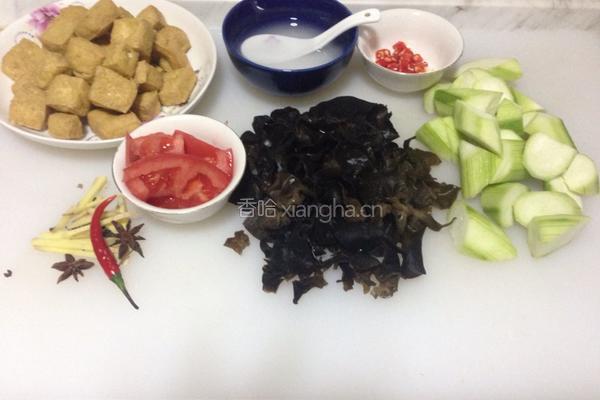 丝瓜酿油豆腐的做法图解3