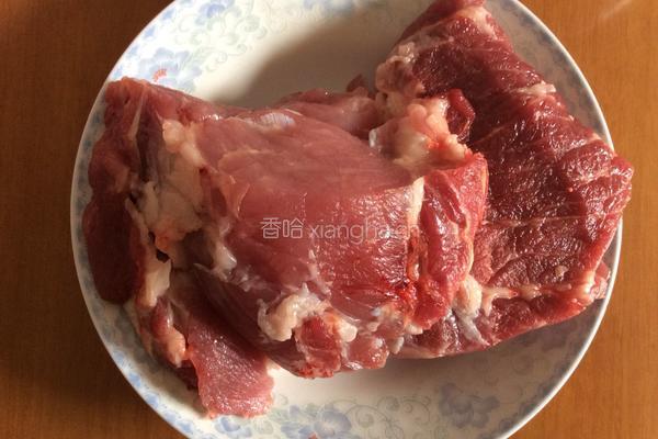 甘香猪肉丸的做法图解1