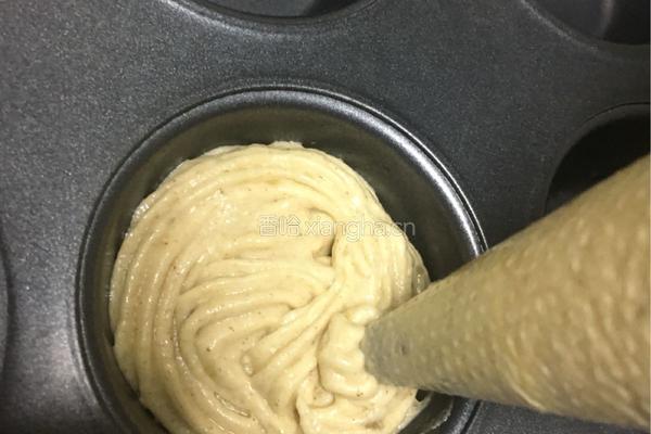 香蕉小蛋糕的做法图解7