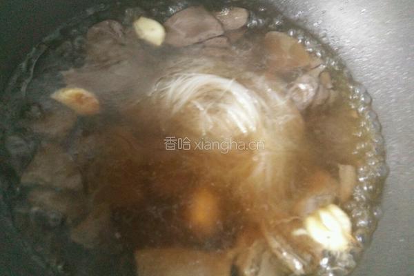 鸭血粉丝汤的做法图解7