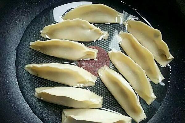 生煎水饺的做法图解7