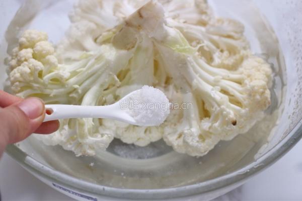 干煸孜然花菜的做法图解1