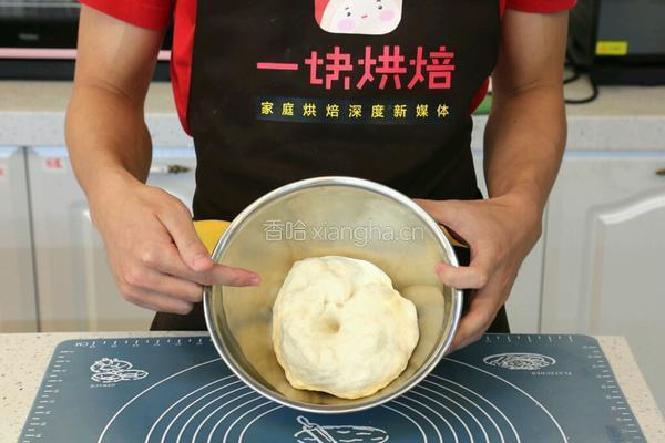 八寸火腿玉米披萨的做法图解6