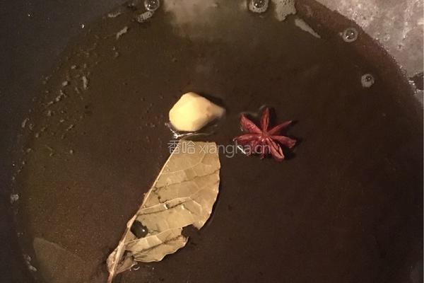 土豆烧排骨的做法图解2