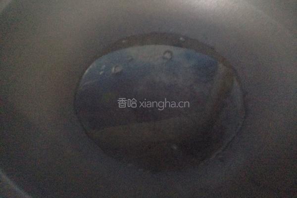 螃蟹炒年糕的做法图解2