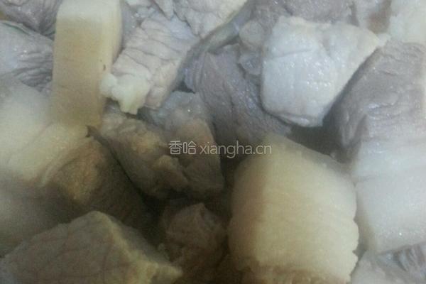八爪鱼炖五花肉的做法图解1
