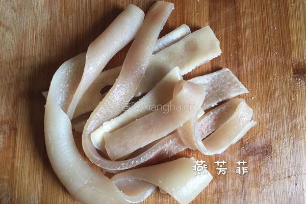 肉皮冻的做法图解3
