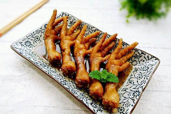 红烧鸡爪的做法图解13