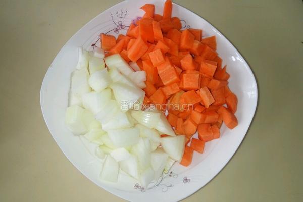胡萝卜腊肠焖饭的做法图解5