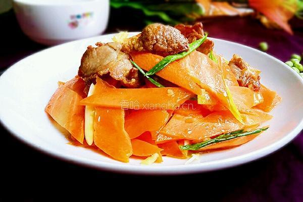 胡萝卜炒腊肉的做法图解11