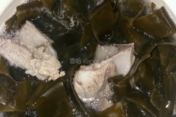 海带排骨汤的做法图解10