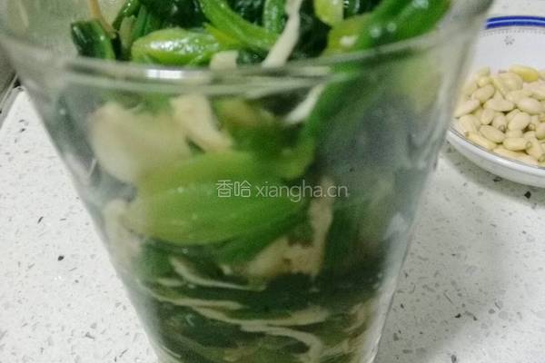松仁鸡丝菠菜塔的做法图解7