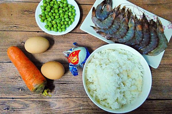耳光炒饭的做法图解1