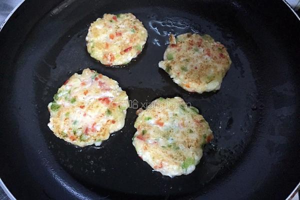 土豆鲜虾饼的做法图解8