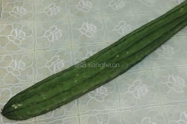 胜瓜木耳炒肉丝的做法图解2