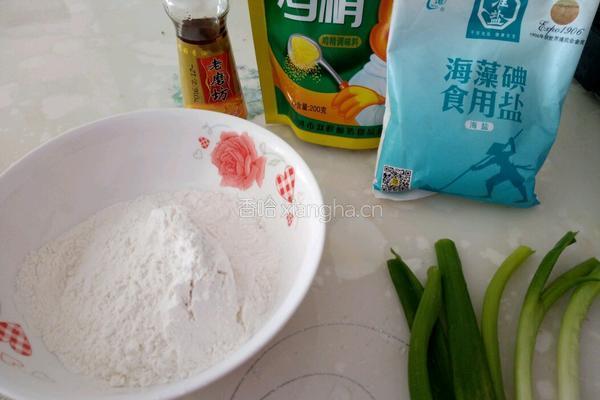 葱花饼的做法图解1