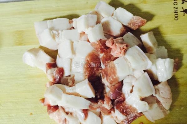 红烧肉炖土豆的做法图解1
