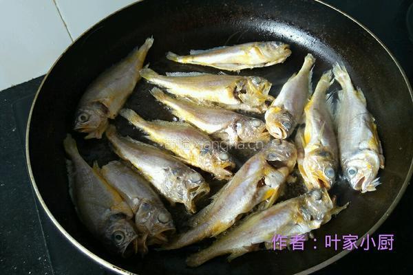 干煎小黄鱼的做法图解4