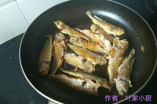 干煎小黄鱼的做法图解5