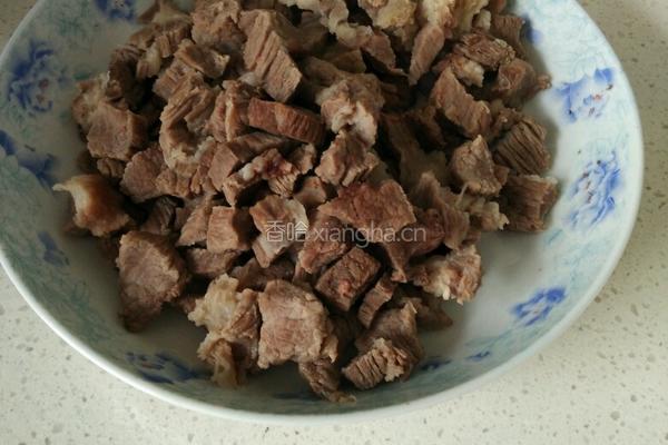 西红柿土豆炖牛腩的做法图解1