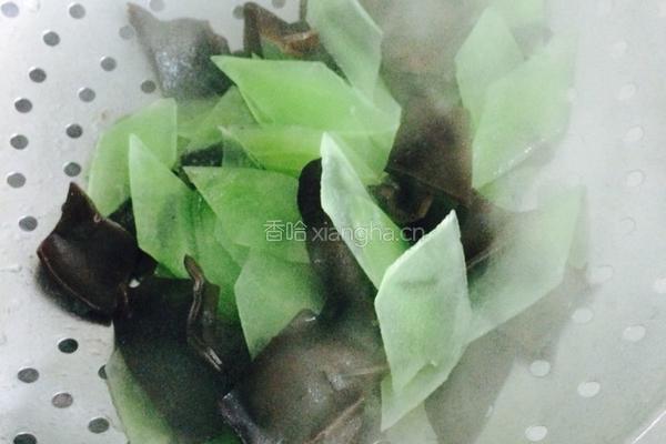 滑炒鱼片的做法图解3