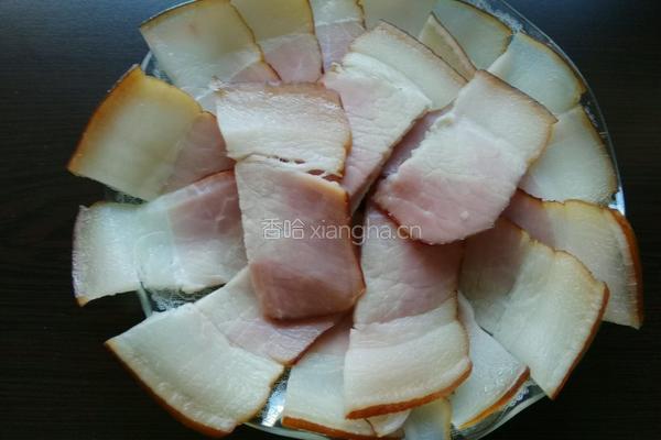 炫彩腊肉炒蒜薹的做法图解5