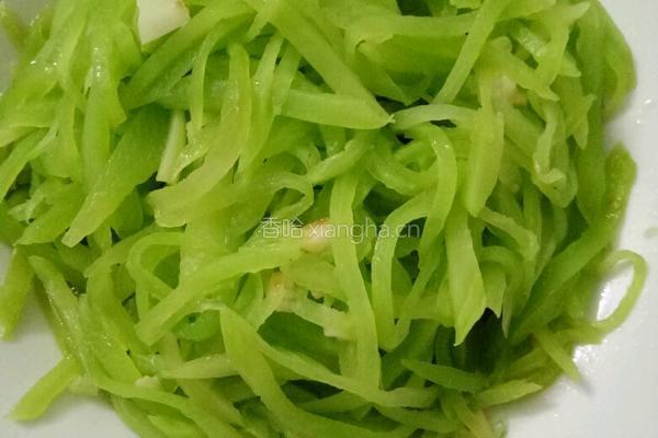 清炒莴笋丝的做法图解5