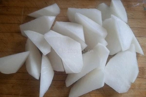 白萝卜炖大骨头的做法图解7
