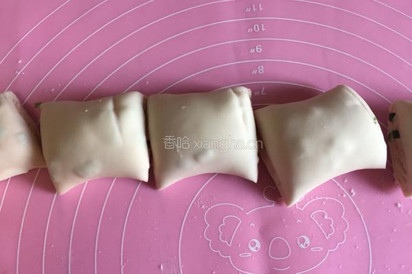 玫瑰腐乳葱花烫面饼的做法图解10