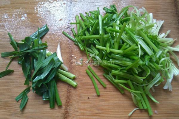 芹菜肉丝的做法图解2