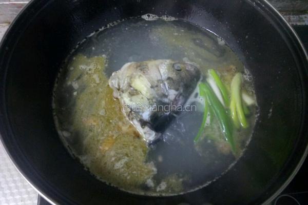 鱼头豆腐汤的做法图解5