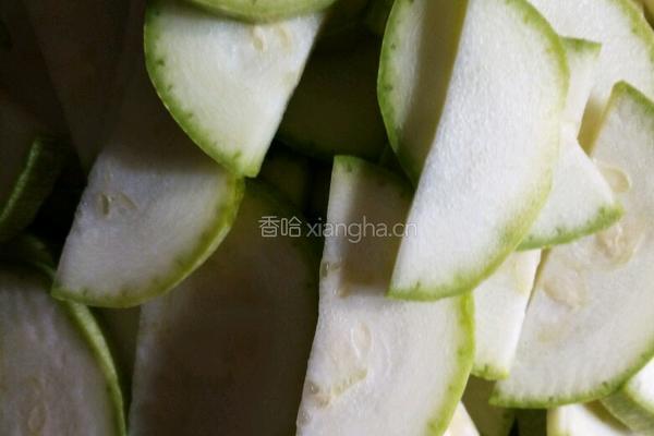 西葫芦炒肉的做法图解3