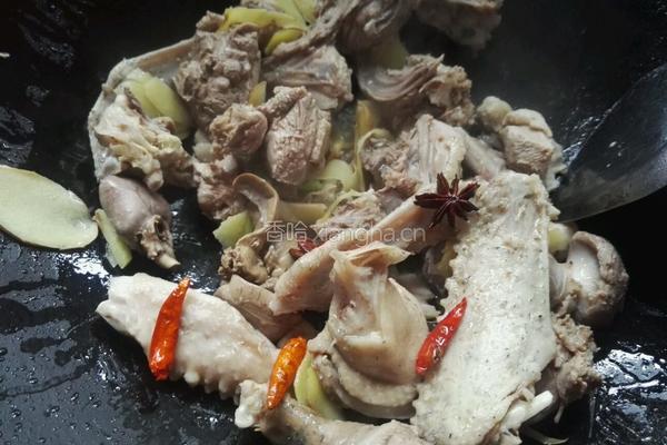砂锅姜母鸭的做法图解7