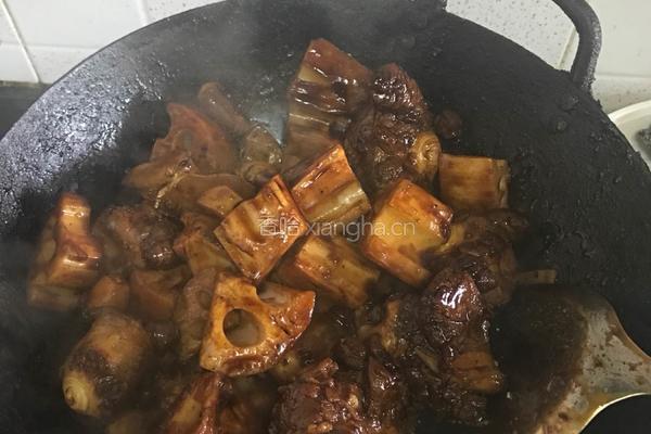 莲藕焖牛尾的做法图解9