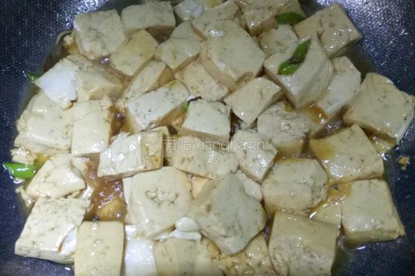豆腐炒青椒的做法图解4