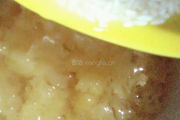 冰糖雪梨银耳粥的做法图解3