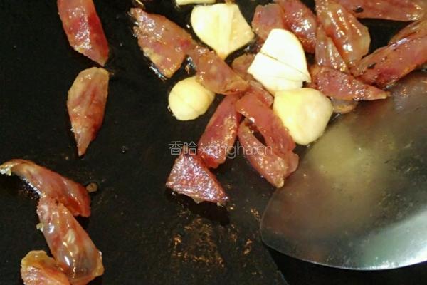荷兰豆炒腊肠的做法图解7