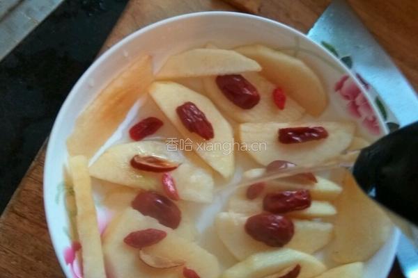 蒸苹果的做法图解4