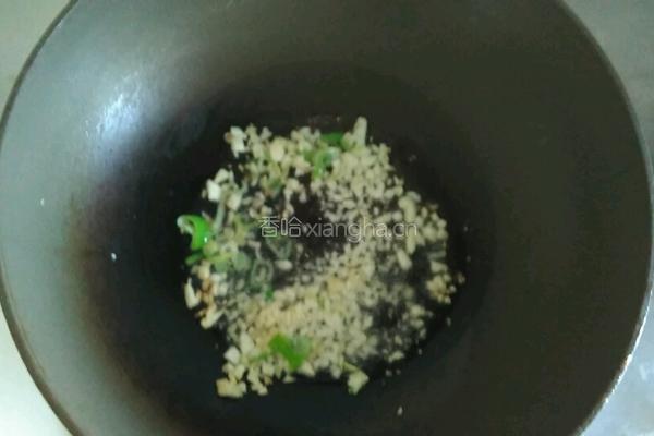 蒜蓉炒茼蒿的做法图解3