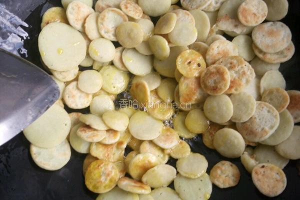 素炒绿豆饼的做法图解3