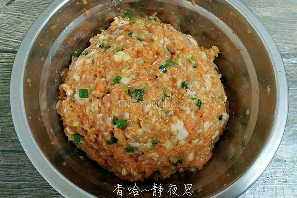 胡萝卜馅梅花饺的做法图解8